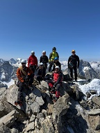 Au sommet du pic de la Grave